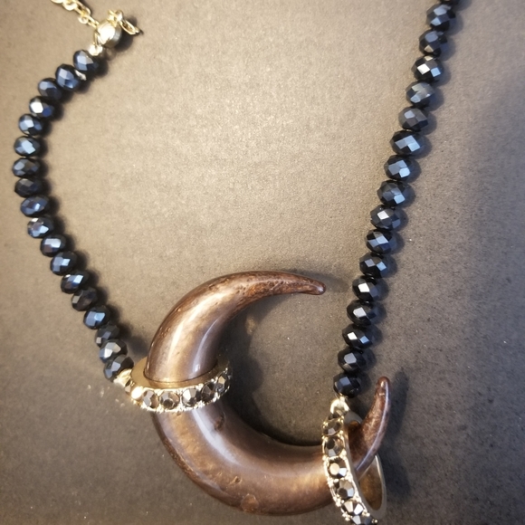 Beaded necklaces - Picture 4 of 6